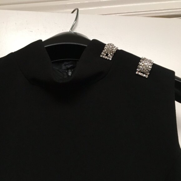 Black sheath dress with crystal embellishments, US4 - Picture 5 of 10